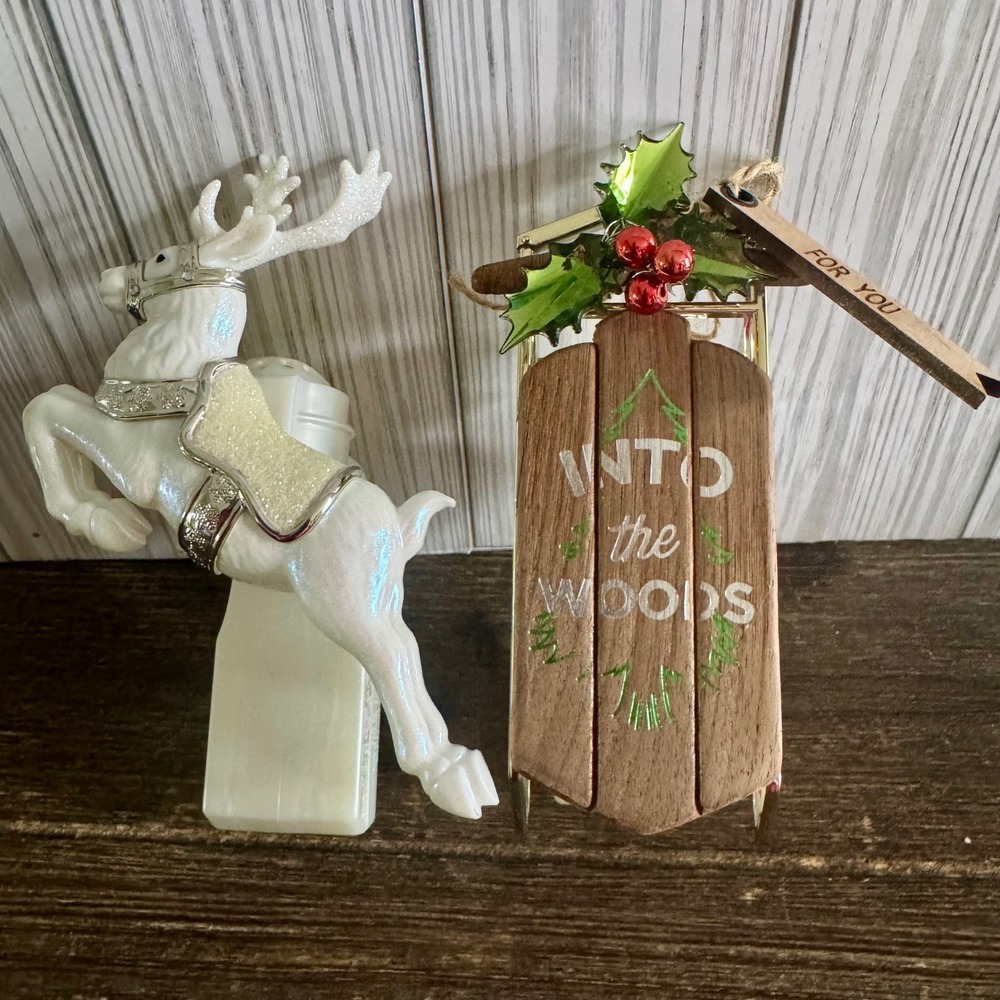 Bath & Body Works Wallflowers Reindeer & Into The Woods Sled Plug In Set